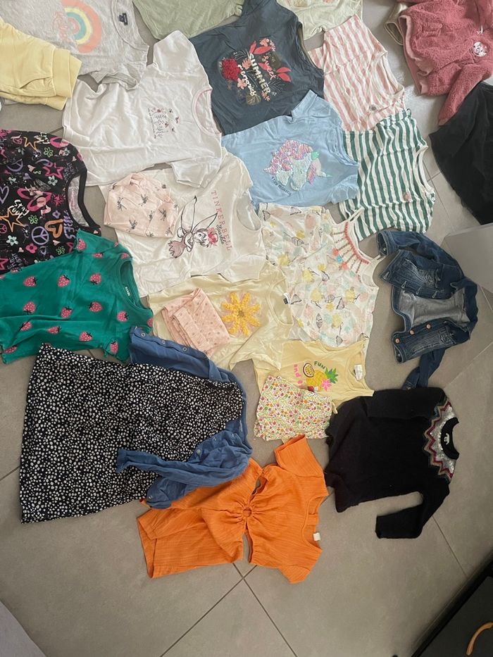 Lot 52 vêtement 5ans - photo numéro 4