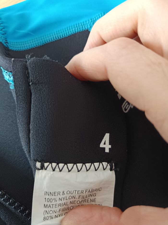 Combinaison d'eau taille 4 ans - photo numéro 2