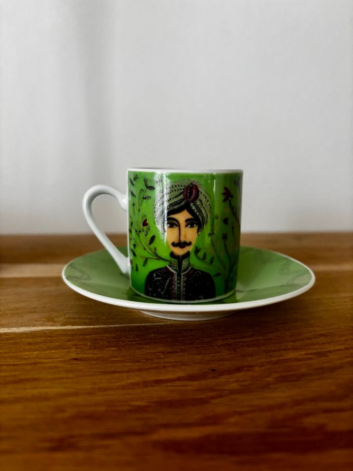 Ensemble de 4 tasses et soucoupes Fragonard visages  du monde - photo numéro 3