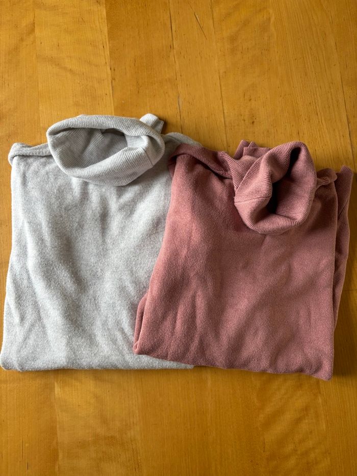 2 hauts manches longues cols roulés moulants