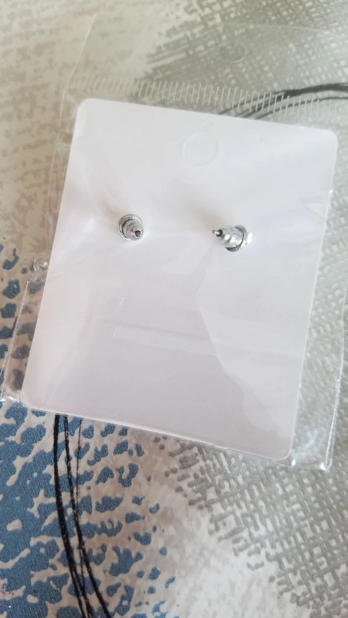 Boucle d'oreille papillon - photo numéro 3