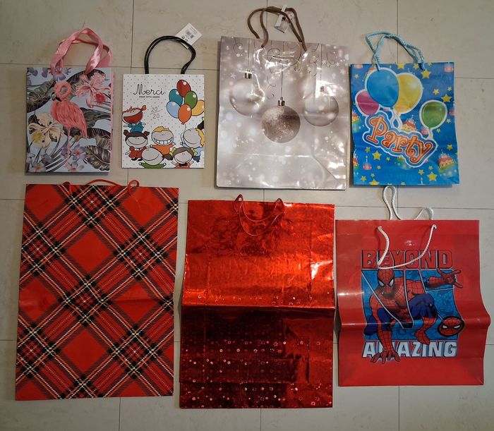 Lot de 33 pochettes cadeaux - photo numéro 3