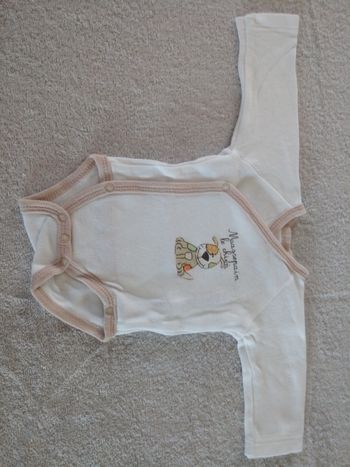 Body blanc 1 mois (réf perso L15)(familleac72)