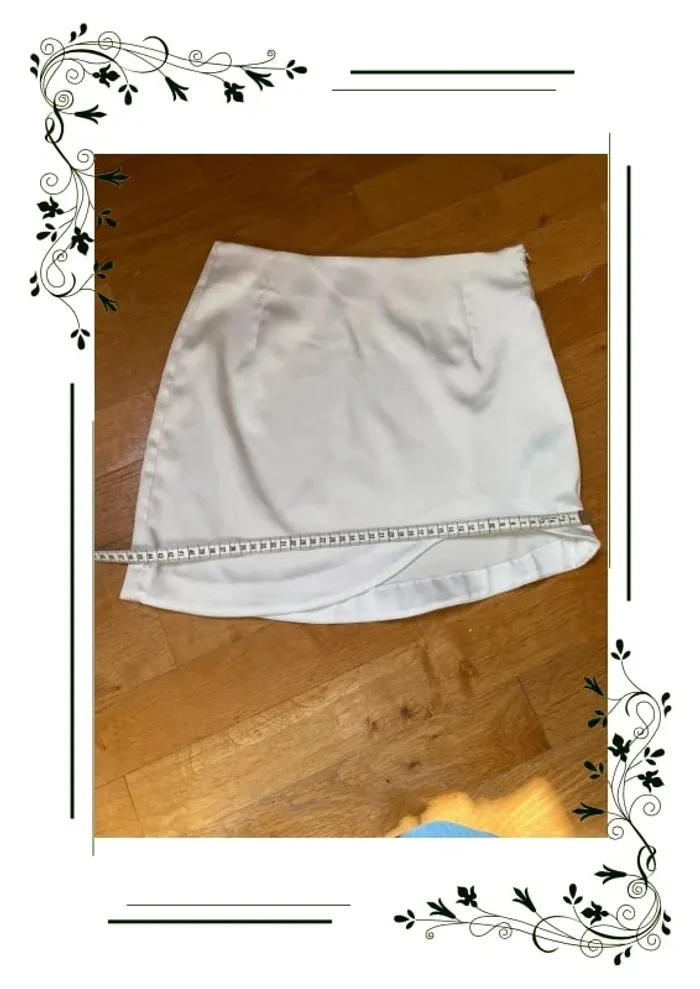 Bershka - Mini-jupe en satin stretch - Blanc taille M - photo numéro 5