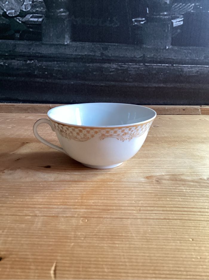 Tasse à thé en porcelaine - photo numéro 2