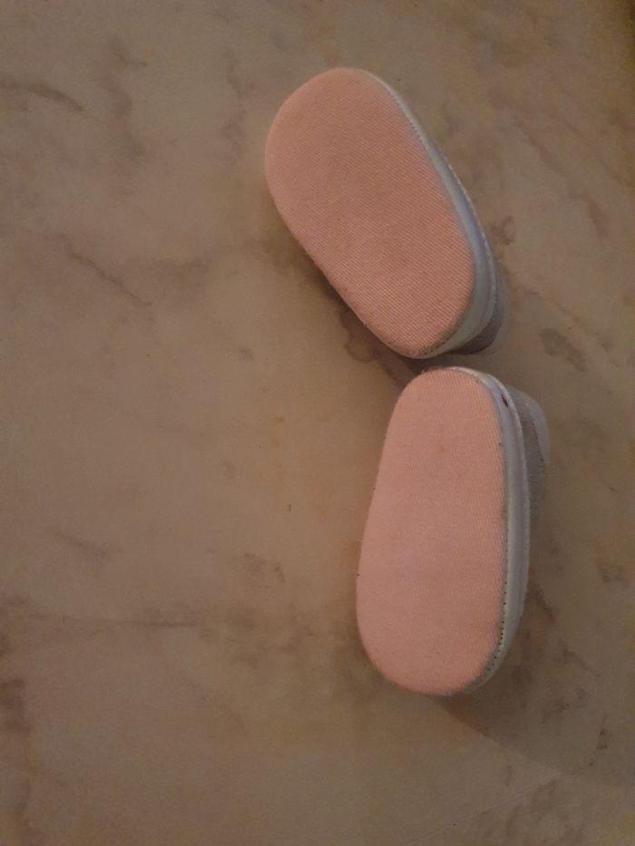 Chaussure bébé - photo numéro 2