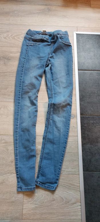 Jean s skinny, bleu clair, H&M, taille 36 ou 14 ans, juste lavé