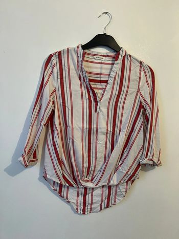 Blouse à rayures, cache-cache