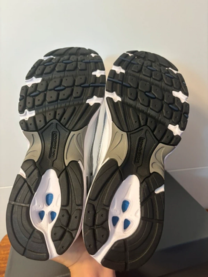 Baskets New Balance 530 taille 36 - photo numéro 4