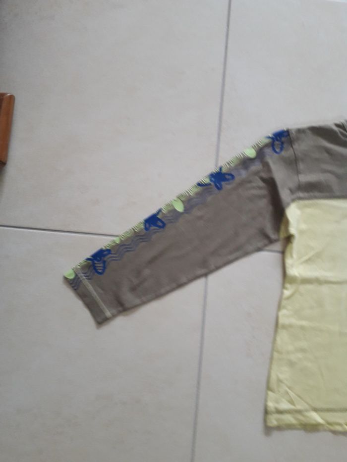 T-shirt M L 8 ans - photo numéro 3