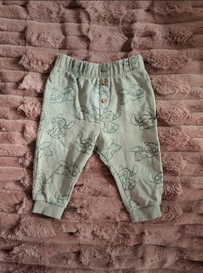 Ensemble Stitch t-shirt manches longues
pantalon et veste - Taille 9 mois - photo numéro 6