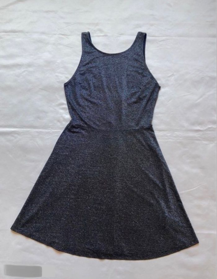 Robe patineuse noire et argentée dos décolleté H&M taille 38 / M - photo numéro 6