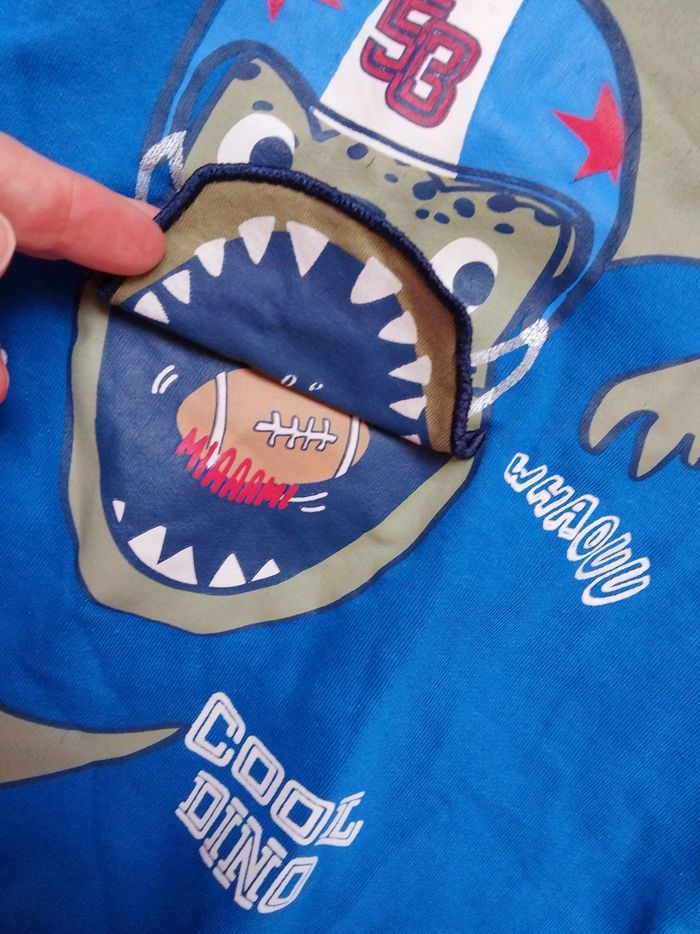 Sweat dinosaure,  tissaia,  8 ans - photo numéro 2