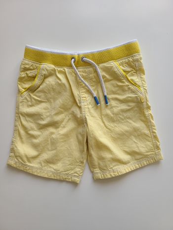 Short 4 ans