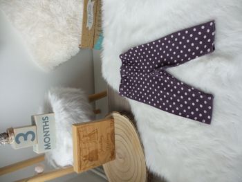 Jolie legging violet point blanc bébé fille 3 mois