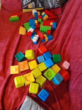 Lot legos et cubes