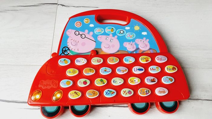 Jeu jouet Vtech voiture rouge avec poignée  Peppa pig apprend l'alphabet - photo numéro 2