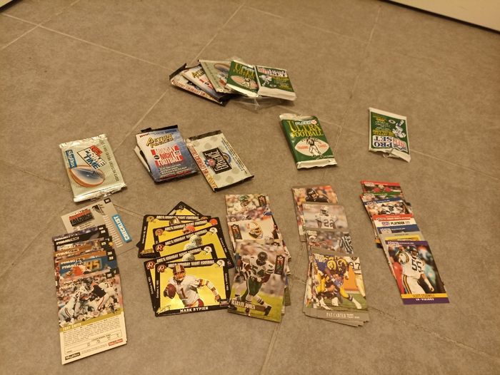 Lot boosters vintage NFL scellé et descellé