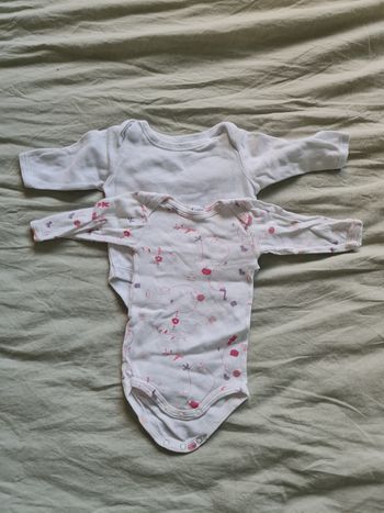Bodys fille 1 mois