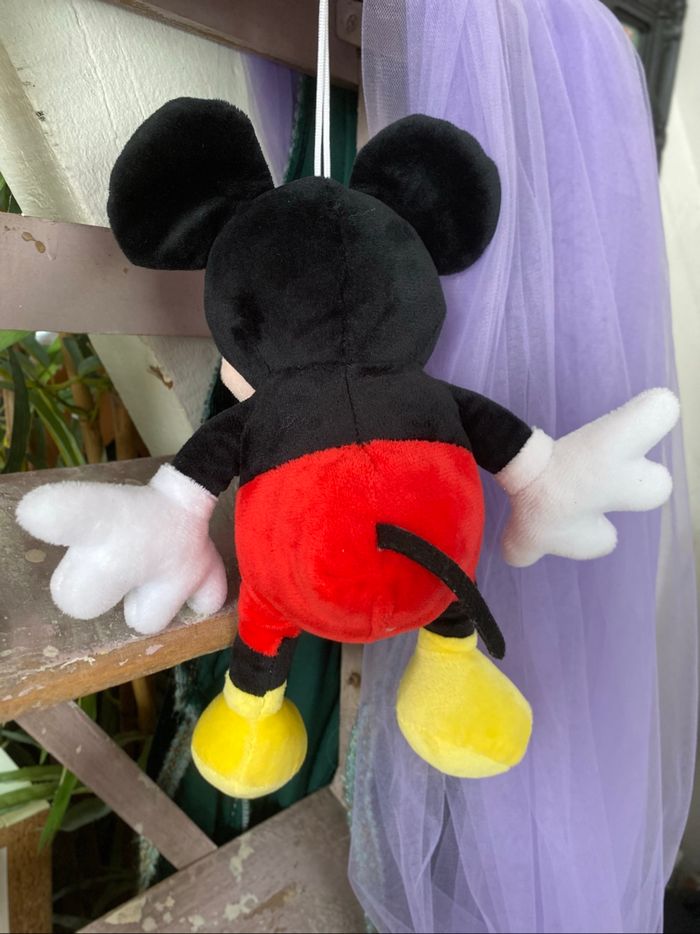 Peluche doudou Mickey à suspendre - photo numéro 3