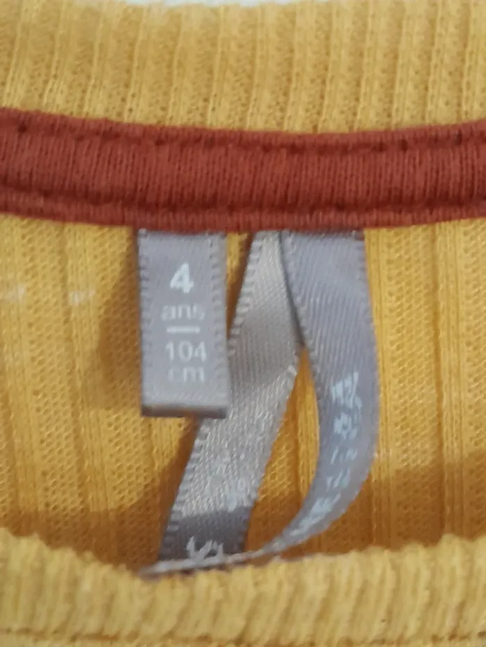 Tee-shirt, couleur moutarde imprimé, Marque Orchestra, taille 4ans - 104cm - photo numéro 3