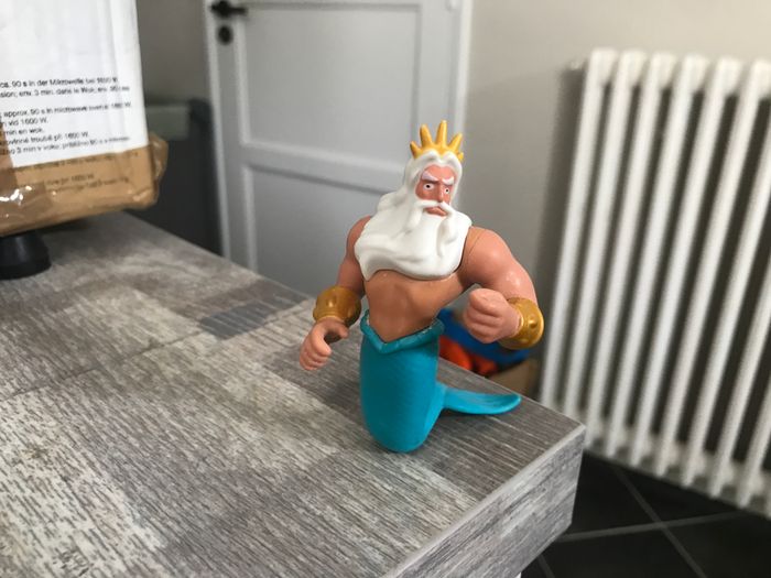 Figurine triton ariel la petite sirène