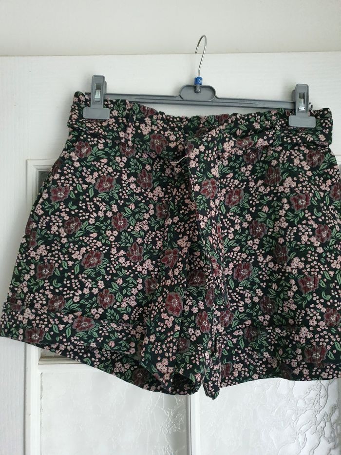 Short d'hiver fleuri