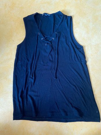 Débardeur noir à lacets