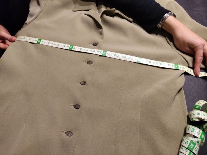 Ensemble tailleur jupe  longue et veste - photo numéro 5