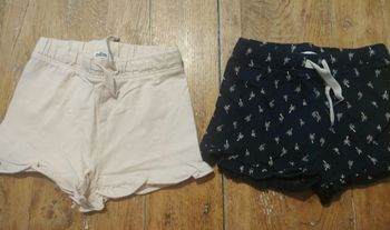 Lot 2 shorts fins 24 mois Gémo