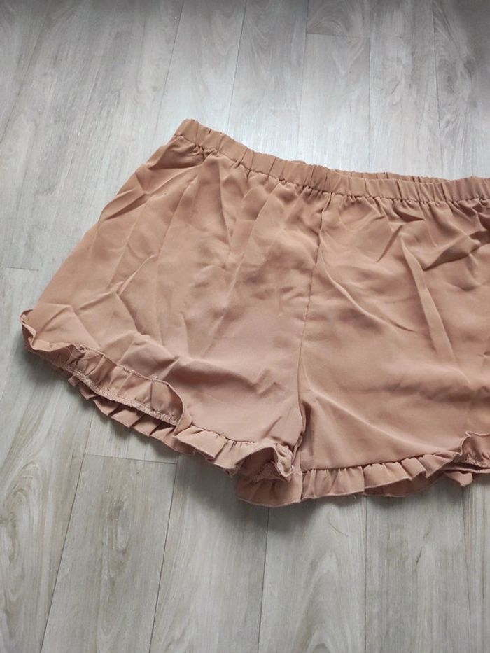 Short femme 50 - photo numéro 2