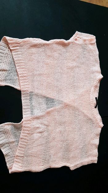 Pull ouvert dans le dos