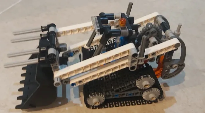Lego Technic - 42032 - Jeu De Construction - La Chargeuse Compacte sur Chenilles - photo numéro 2