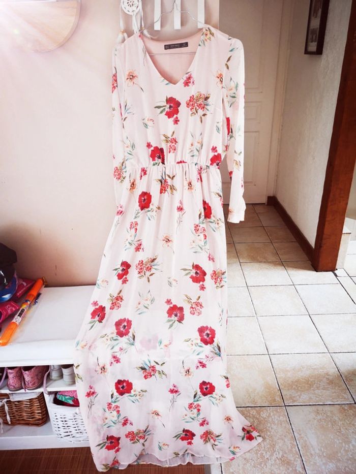Robe longue manches longues à fleurs
