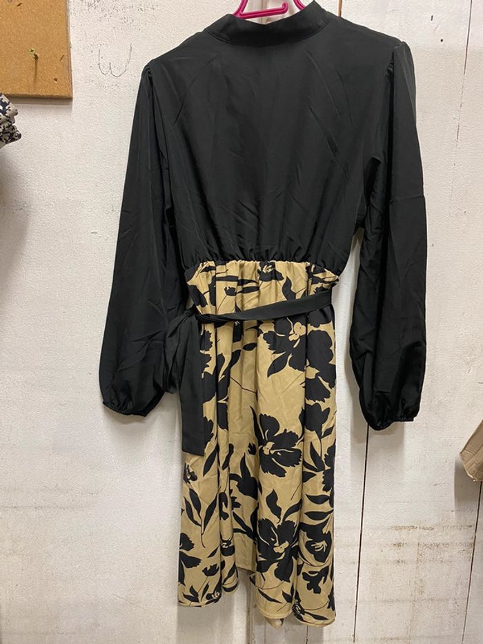 Robe Shein 1XL neuve - photo numéro 3