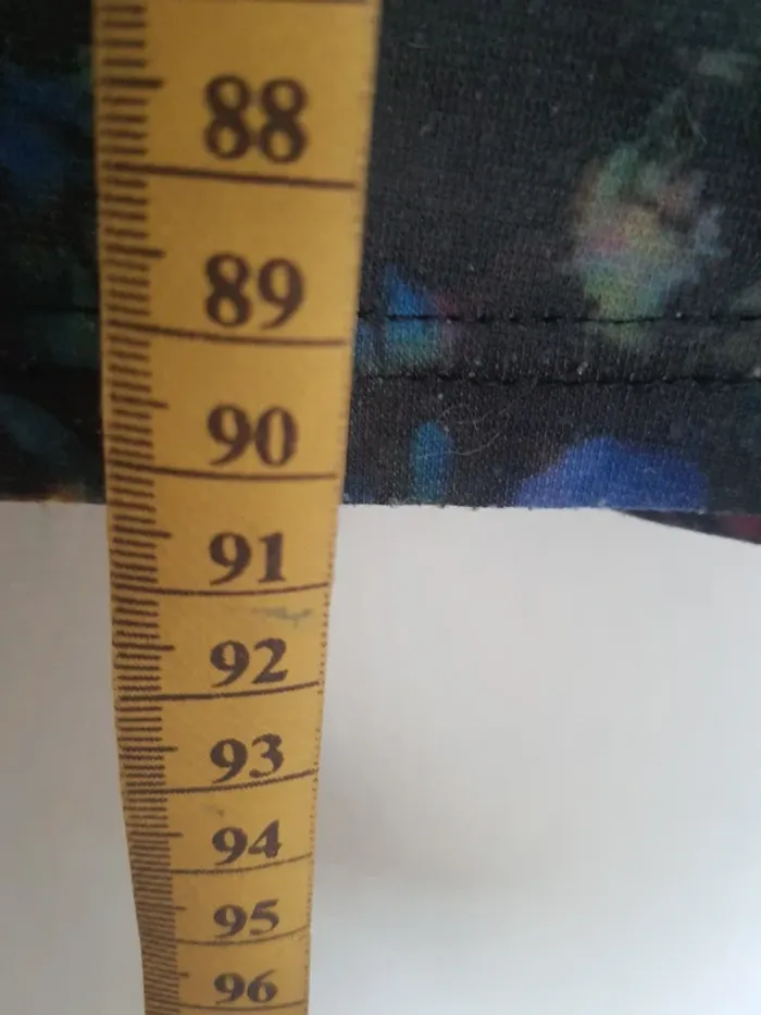 Robe 3 trous fleurie 44 - photo numéro 6