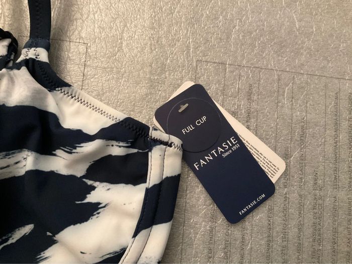 Haut maillot bleu et blanc Fantasie neuf - photo numéro 2