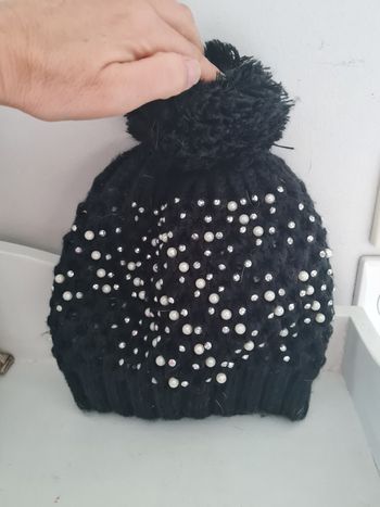 Très joli bonnet noir
