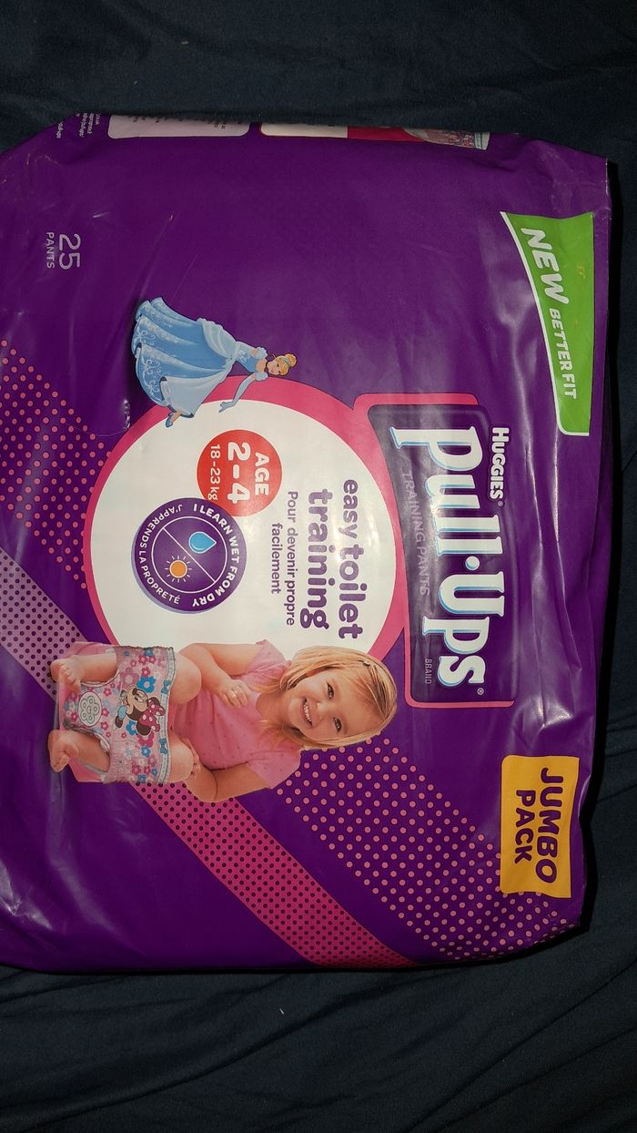 Huggies pull ups  fille 2-4 ans par 25 pyjama pants