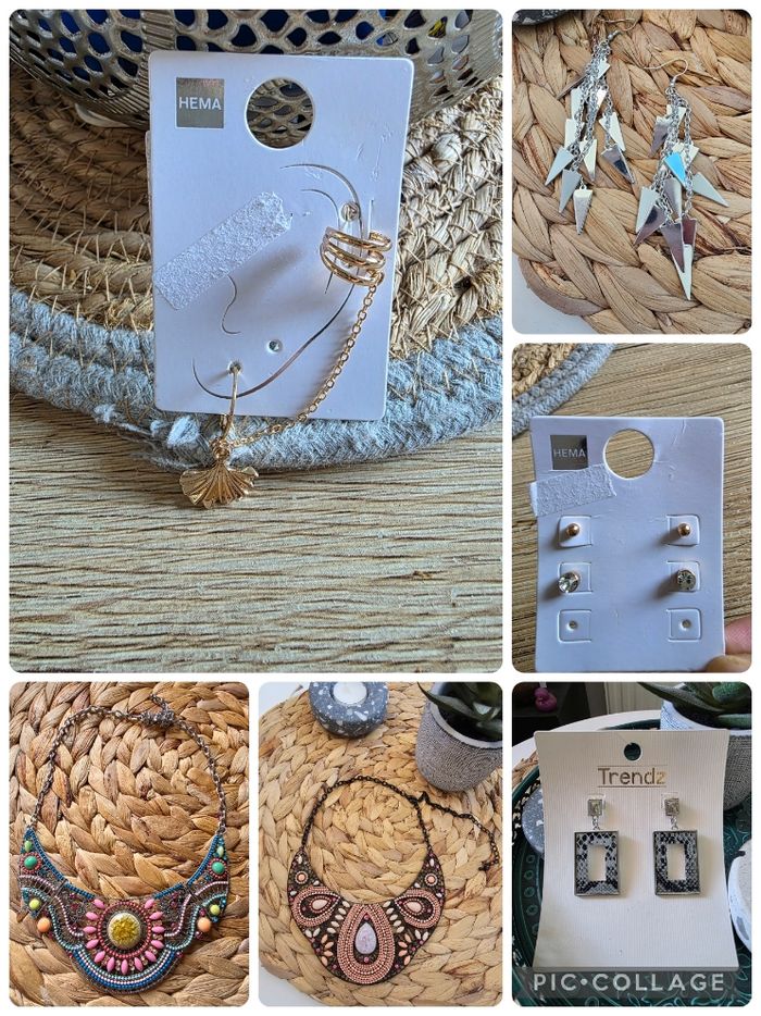 Lot de bijoux fantaisie