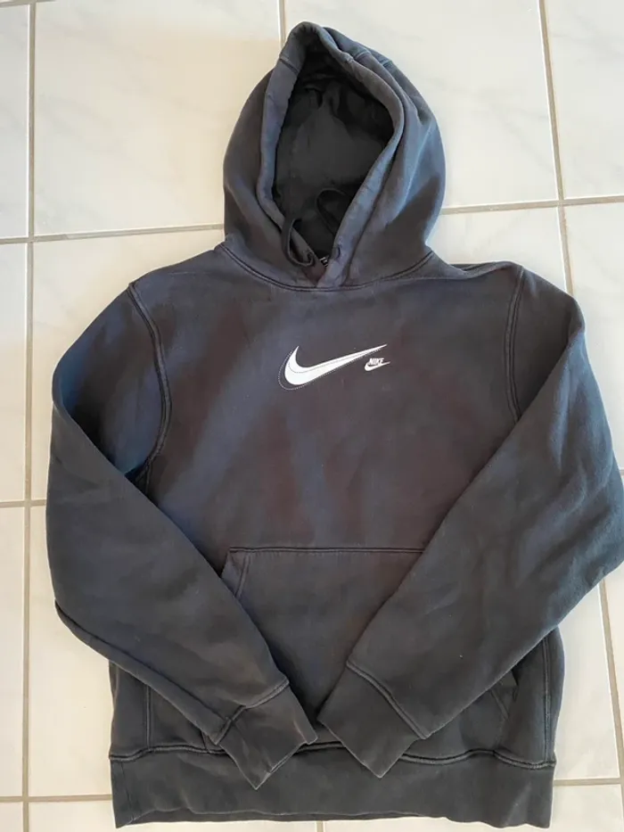 Sweat à capuche Nike noir logo Swoosh Taille S Excellent état