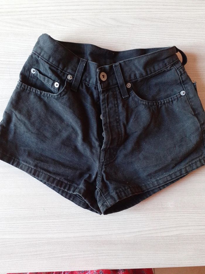 Short taille 27 teddy Smith