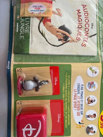 Enceinte altaya et livre de la jungle