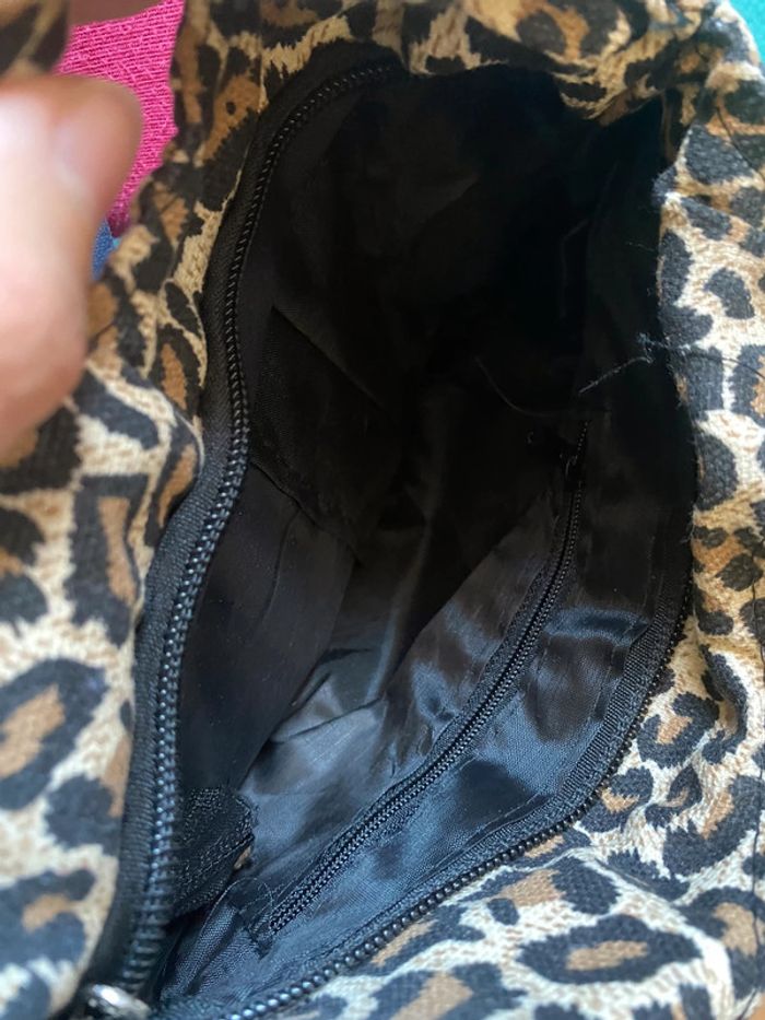 Sac à main Léopard neuf, avec étiquette - photo numéro 4