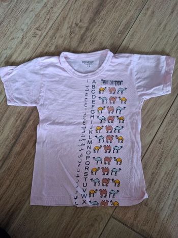 T shirt rose Souvenir Tunisie en bon état