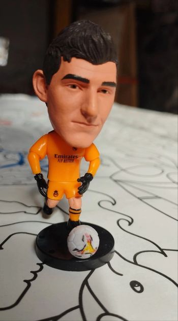 Petite figurine football neuve Thibaut courtois Real Madrid