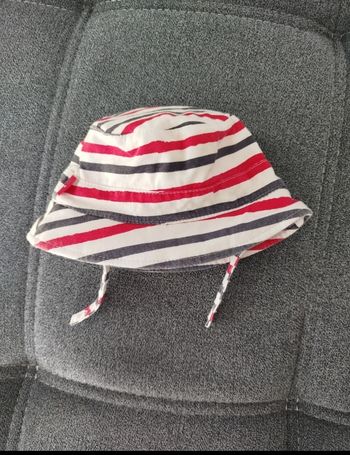 Chapeau rayé taille 1