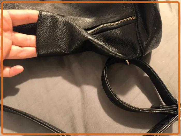 Sac à main (sac à dos) noir - photo numéro 5