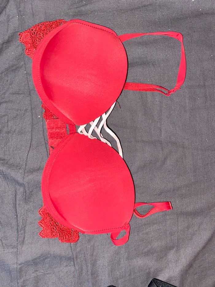 Soutien gorge rouge