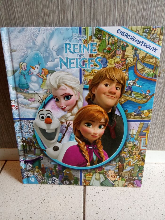 Grand livre cherche et trouve Disney la reine des neiges